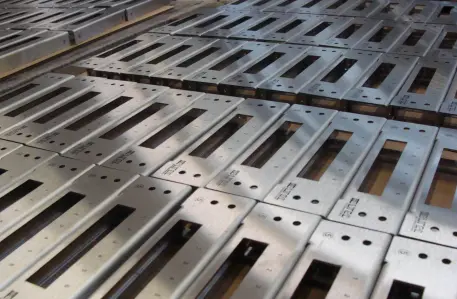 Aluminium, RVS, gelakt- of gepoedercoat metaal